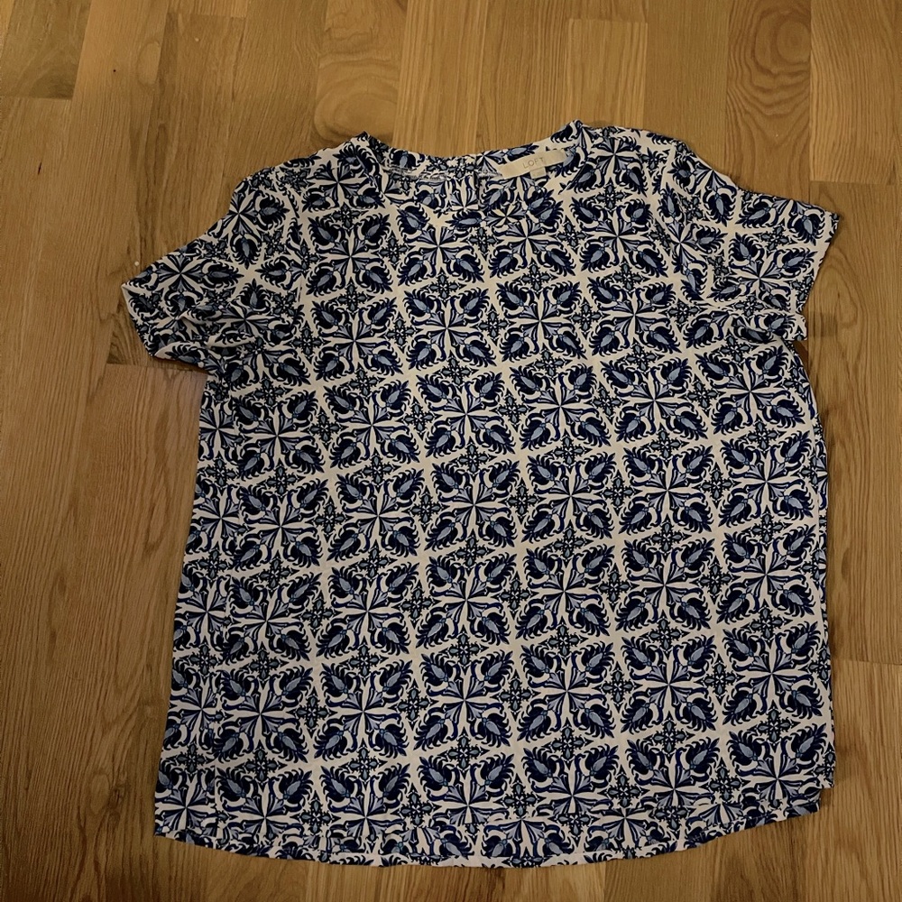 Loft beautiful blue and white flowery top!